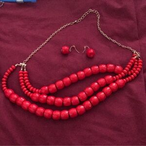 Elegant Red Beaded Necklace and Earring Set (Goldtoned)
